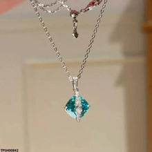 TPSH00842 GWH Cross Over stone ZIRCON Pendant - TPSH