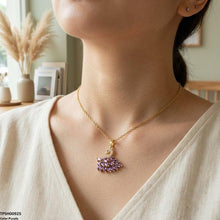 TPSH00925 BHS Duck Stainless Steal Zircon Stone Pendant - TPSH