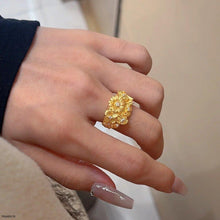 TRGH00178 GWH Triple Flower Ring - TRGH