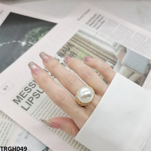 TRGH049 CJD Cathedral Pearl Adjustable Ring - TRGH