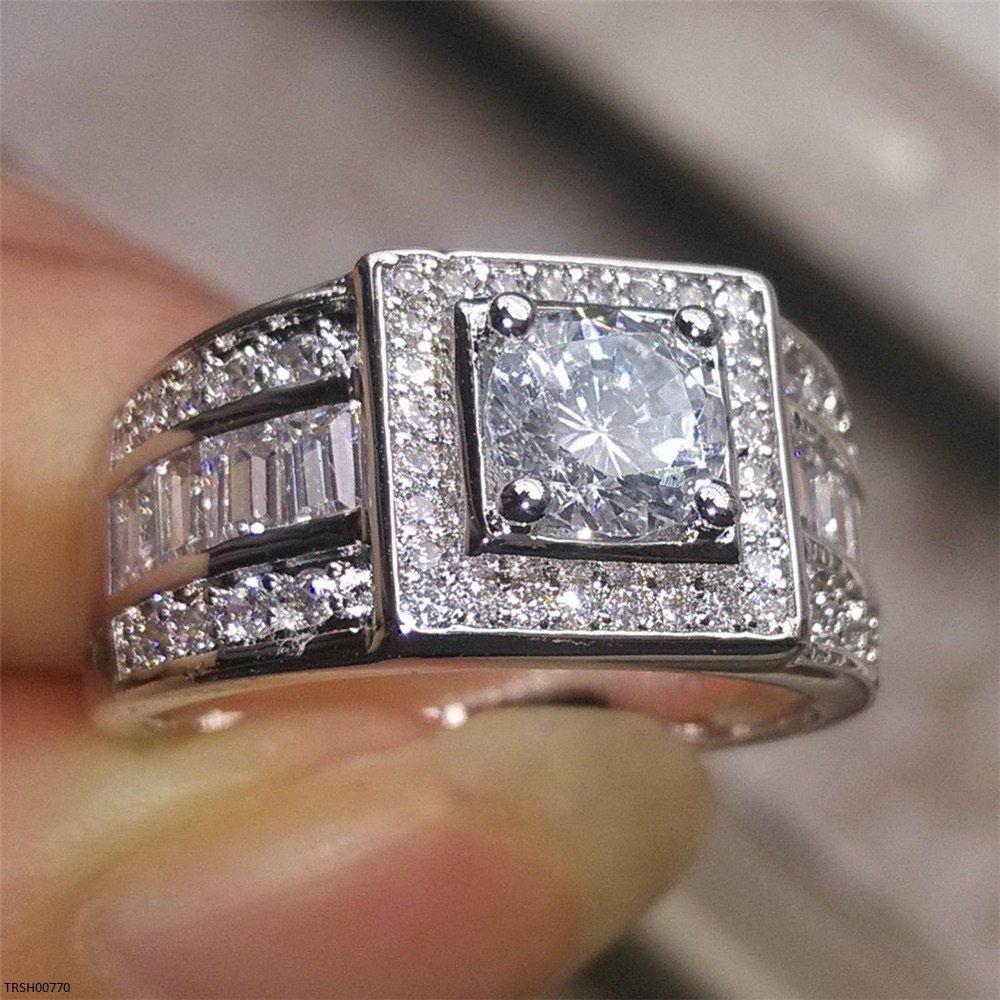 TRSH00770 GWH Round Stone Step Ring - TRSH