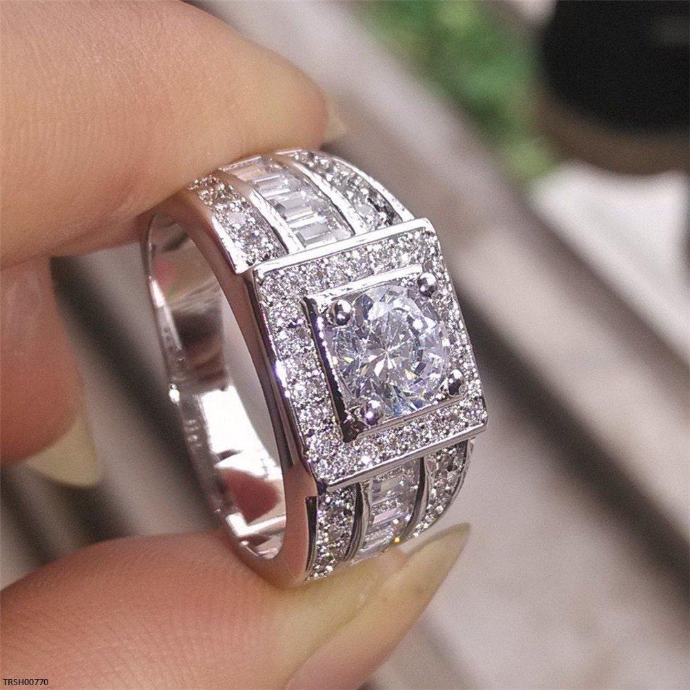 TRSH00770 GWH Round Stone Step Ring - TRSH