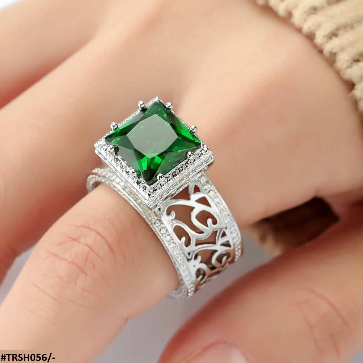 TRSH056 GWH Square Larger Band Ring - TRSH
