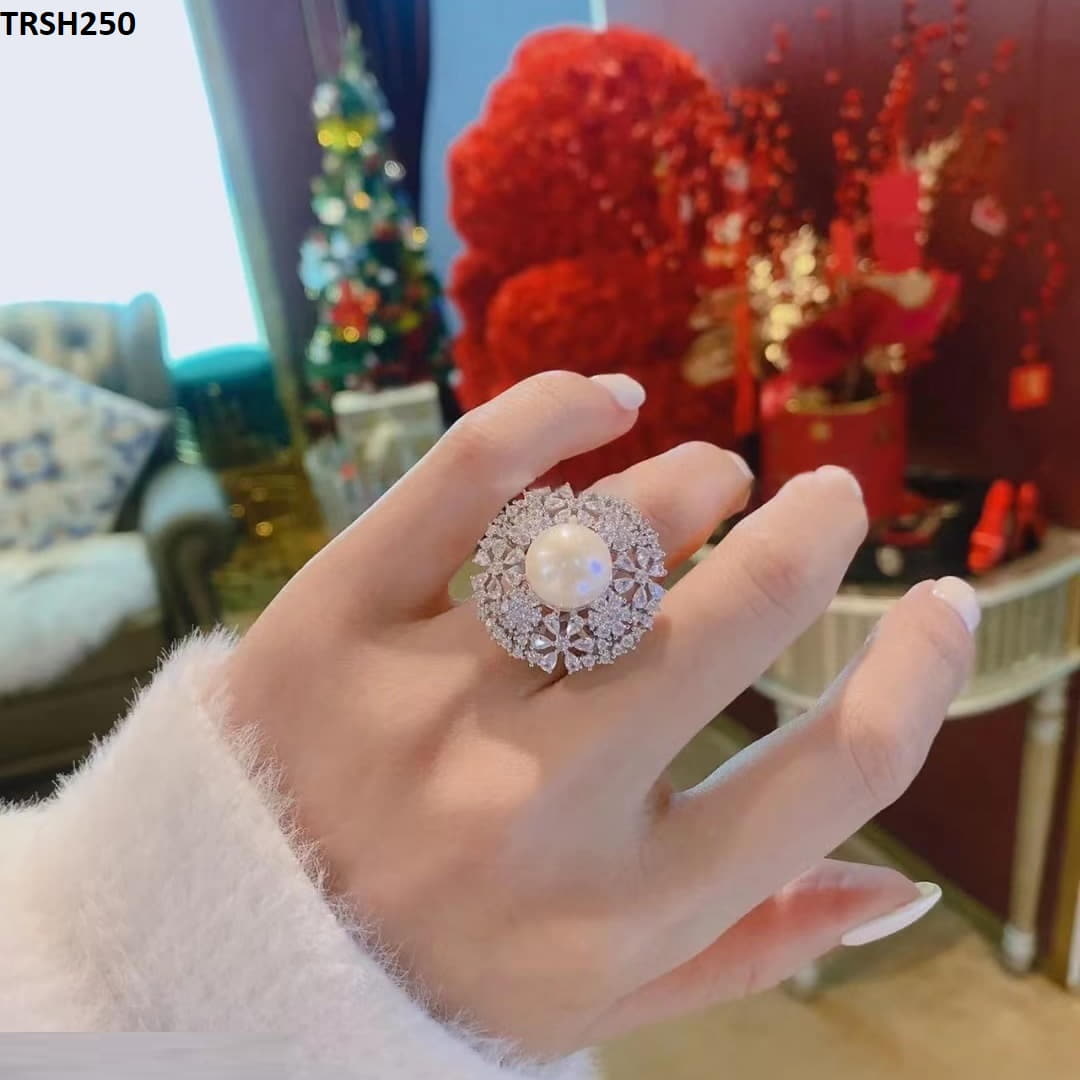 TRSH250 CJD Pearl Flower Cathedral Adjustable Ring - TRSH