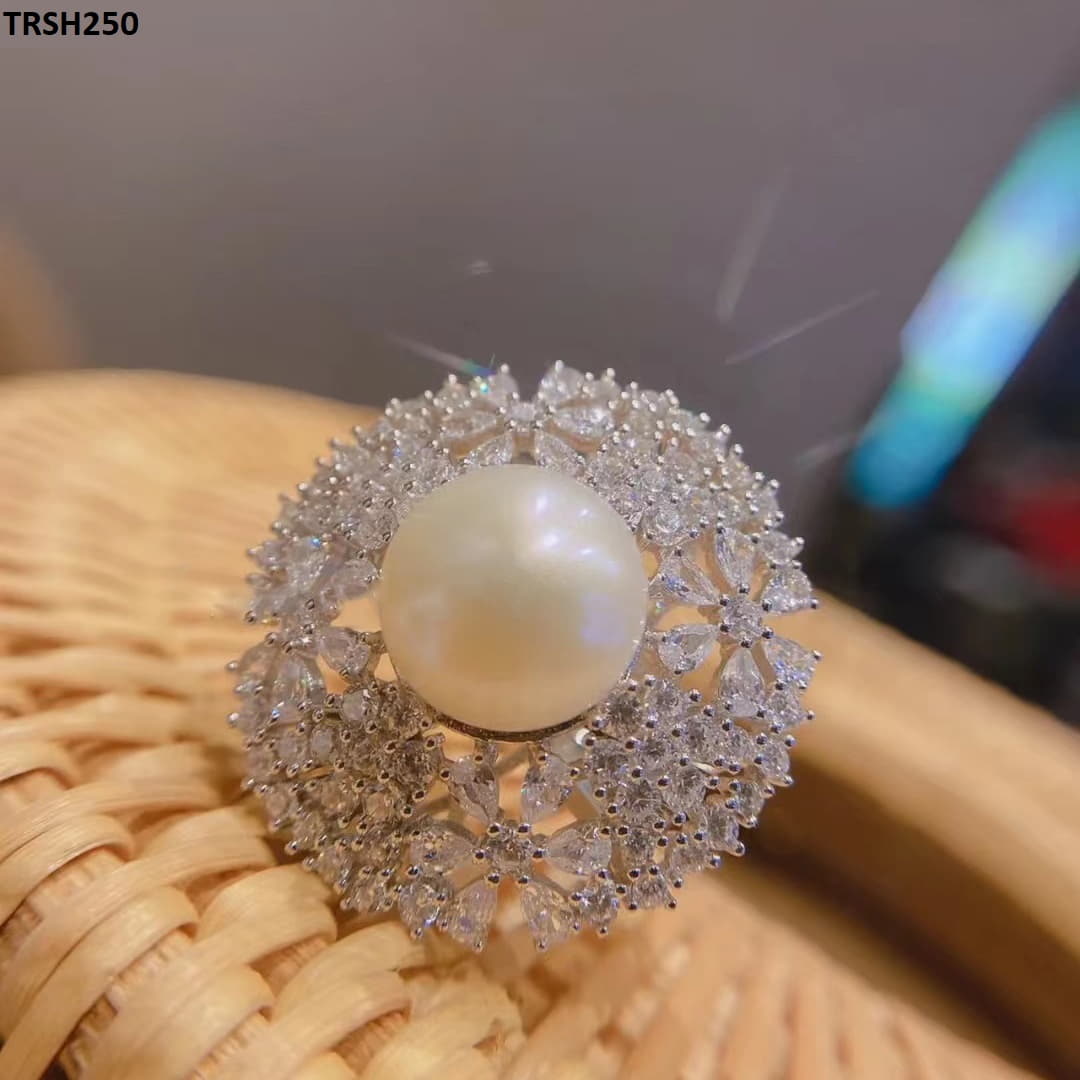 TRSH250 CJD Pearl Flower Cathedral Adjustable Ring - TRSH