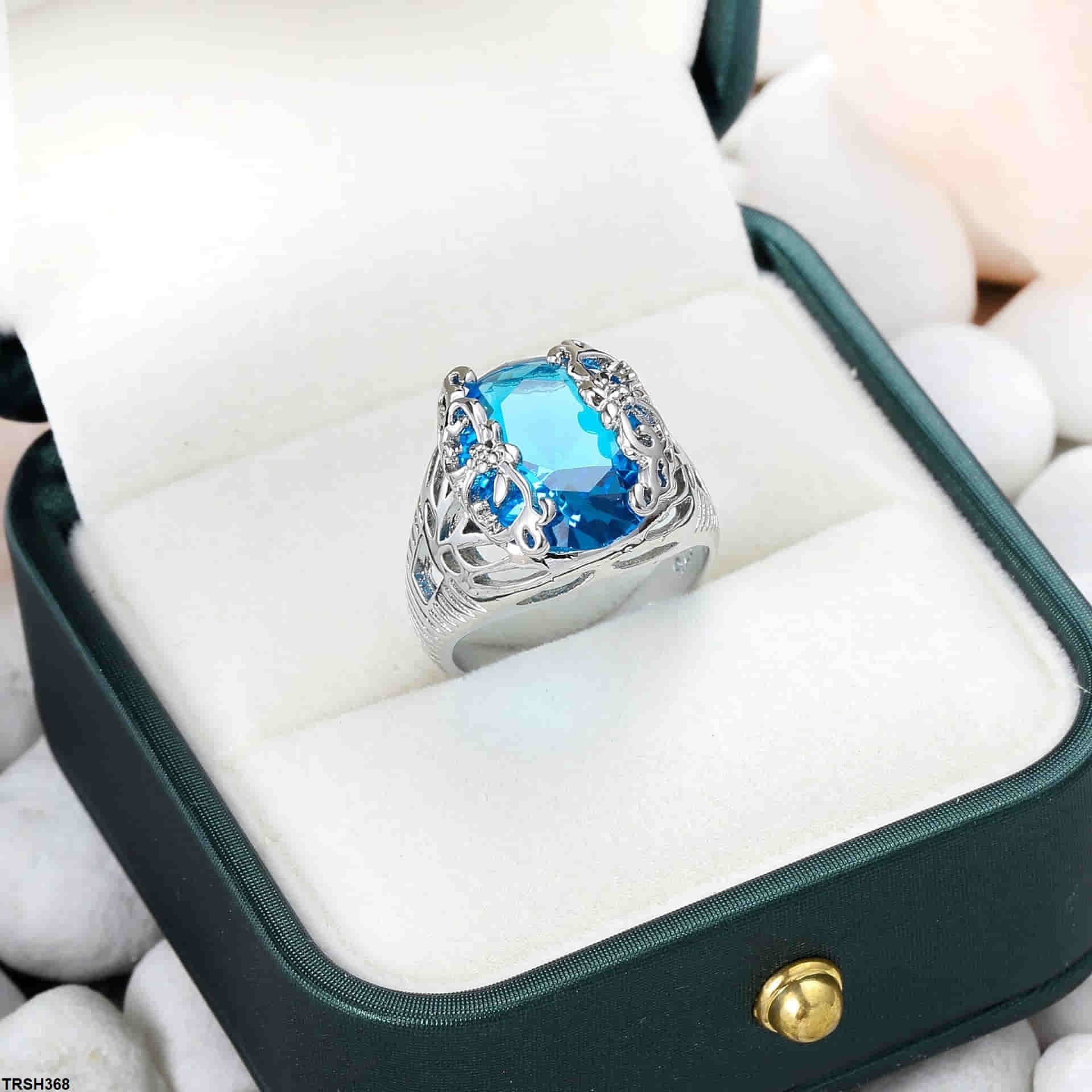 TRSH368 YLE Oval Butterfly Ring - TRSH