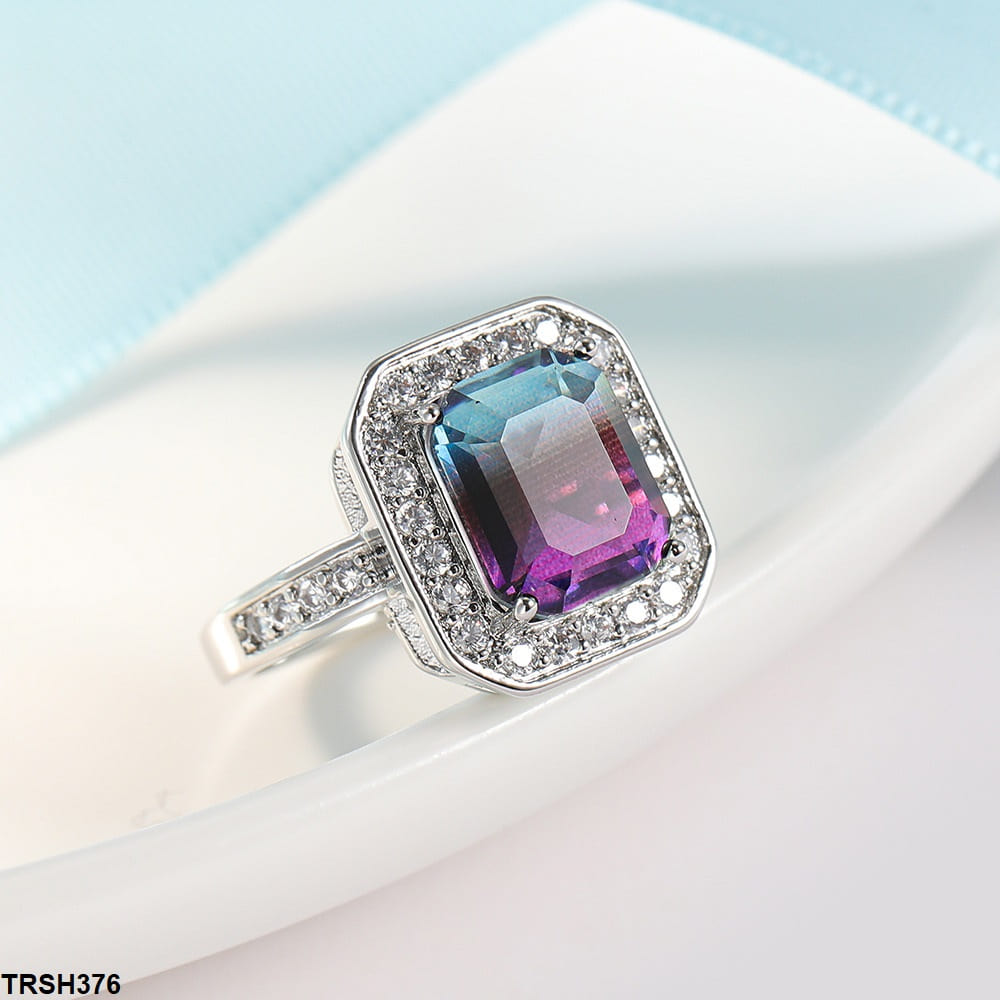 TRSH376 YLE Radiant Step Ring - TRSH