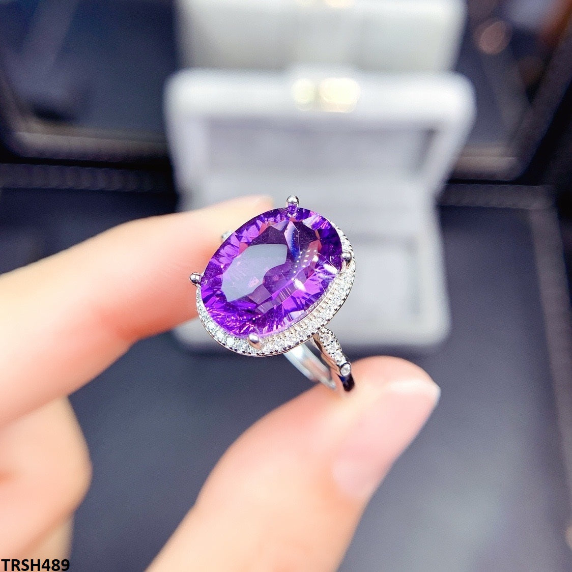 TRSH489 KRL Oval Ring - TRSH