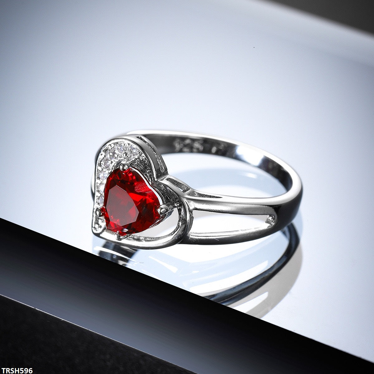 TRSH596 YLE Heart  Ring  - TRSH