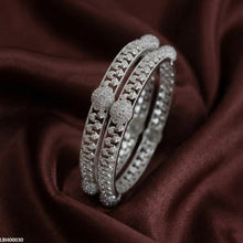 LBH00030 ANI Round Stone Bangles Set- LBH