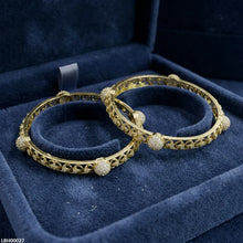 LBH00027 ANI Round Stone Bangles Set- LBH