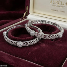 LBH00033 ANI Round Flower  Bangles Set- LBH