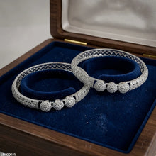 LBH00035 ANI Round Stone Bangles Set- LBH