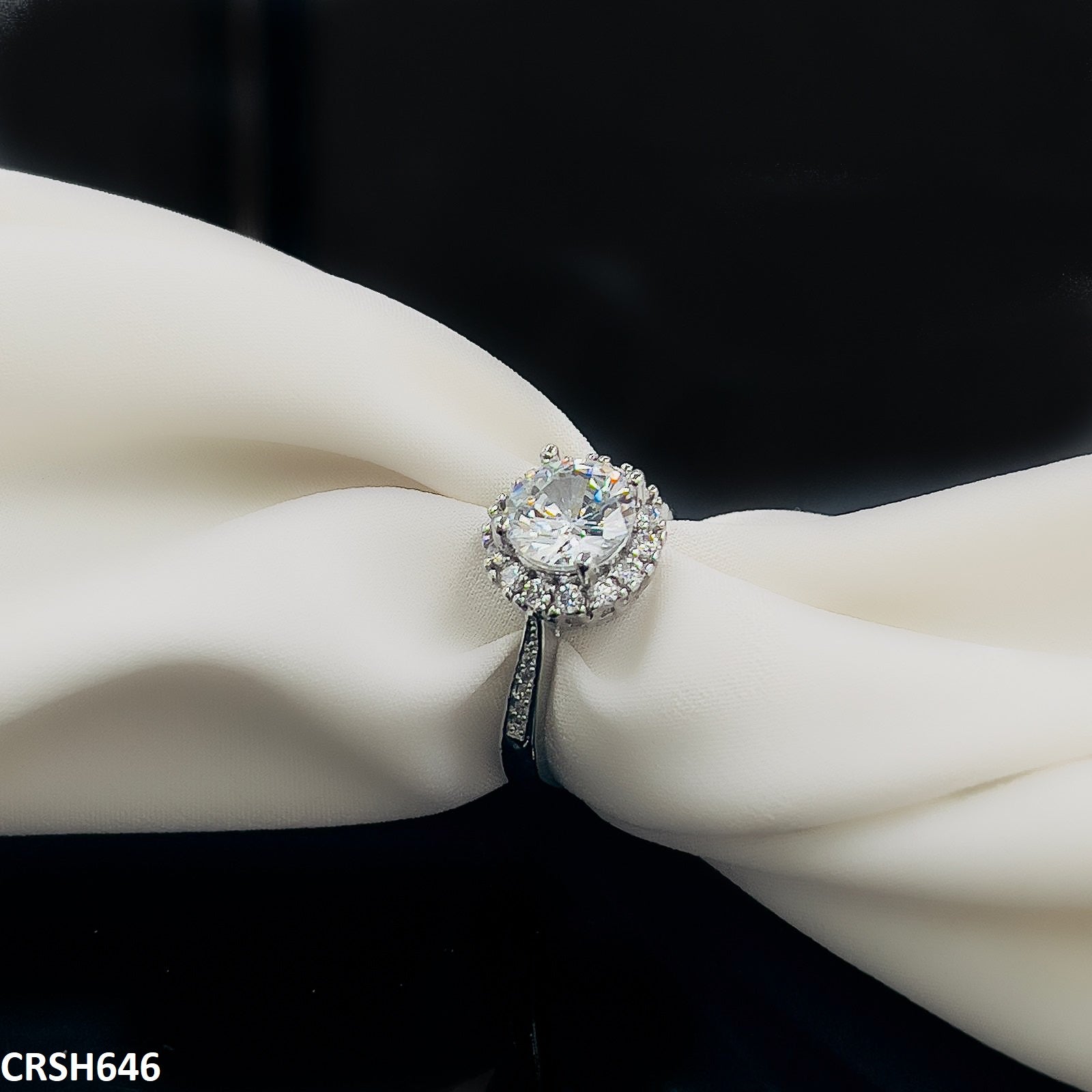 CRSH646 KRL Round Zircon Studded Ring - CRSH
