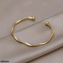 TBRH294 XST Curved Hand Cuff - CBRH