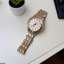 WHL00256 IWA Gold-Tone Crystel Wartch - WHL