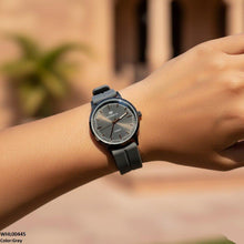 WHL00445 BWS Round  Bezel Magnetic Rubber Strap Women's Watch - WHL