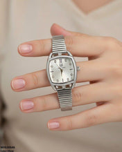 WHL00646 ZWA  Stone Dial  Shafal Chain Women's Watch - WHL