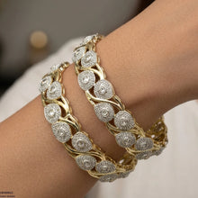 LBH00022 ANI Round Leaf Stone Bangle Set - LBH