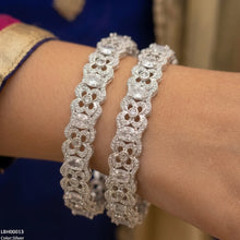 LBH00013 ANI Oval Stone Bangle Set - LBH