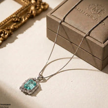 TPSH00809 MMJ Leaf/Square Pendant - TPSH