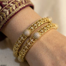 LBH00027 ANI Round Stone Bangles Set- LBH
