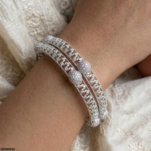 LBH00030 ANI Round Stone Bangles Set- LBH