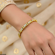 TBRH00446 GXN Stone Bracelet Openable - TBRH